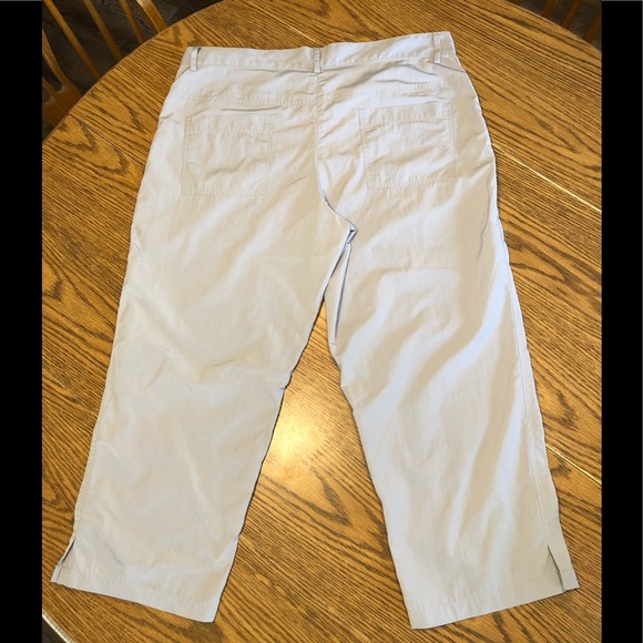 GGblue Golf/Sport Capris - Picture 2 of 9